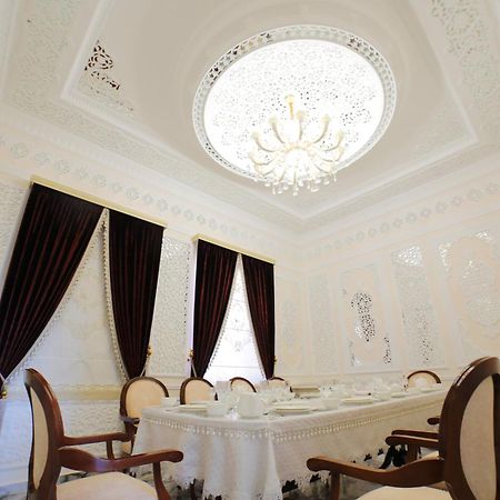 Bravolyuks Hotel Urgench Esterno foto