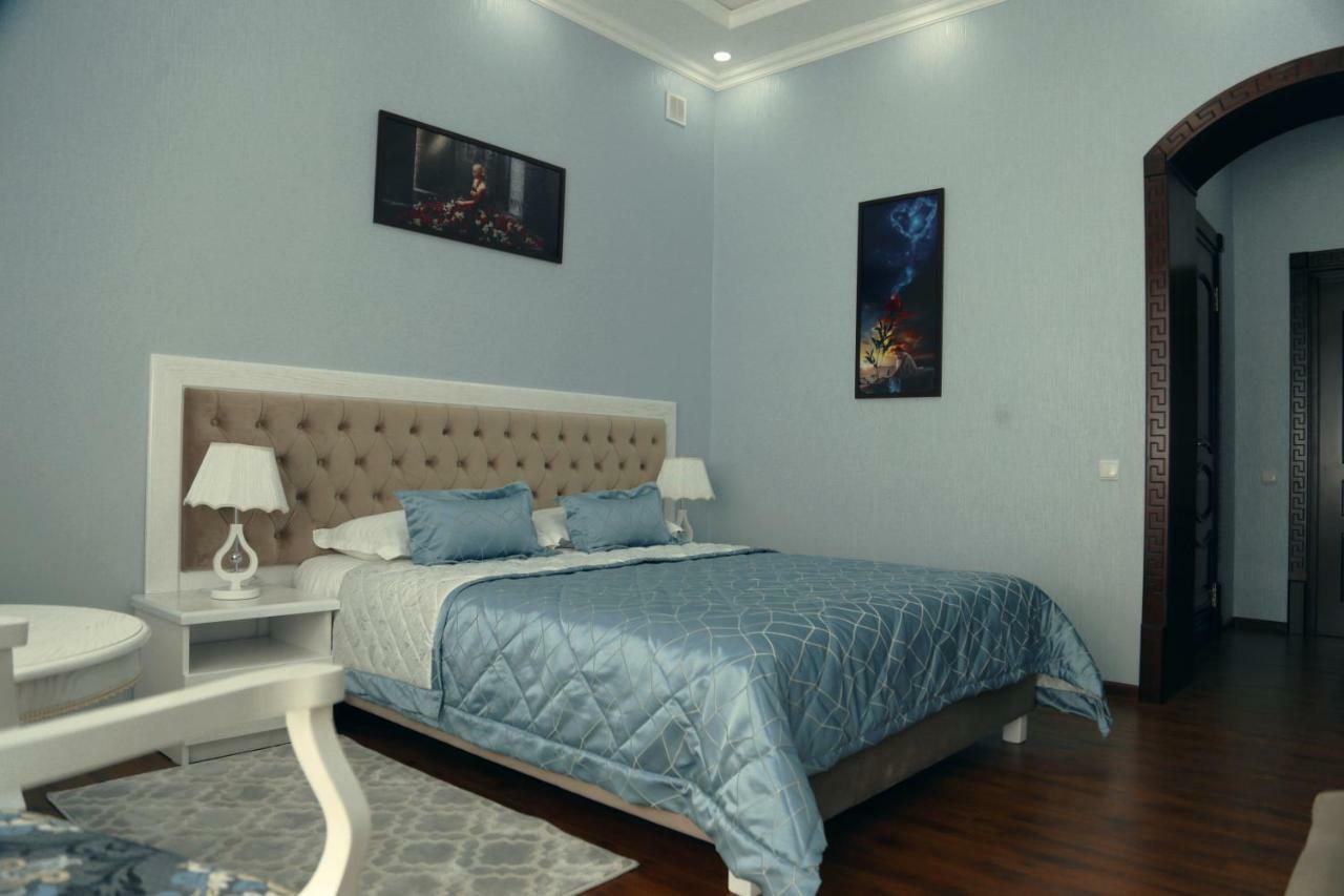 Bravolyuks Hotel Urgench Esterno foto