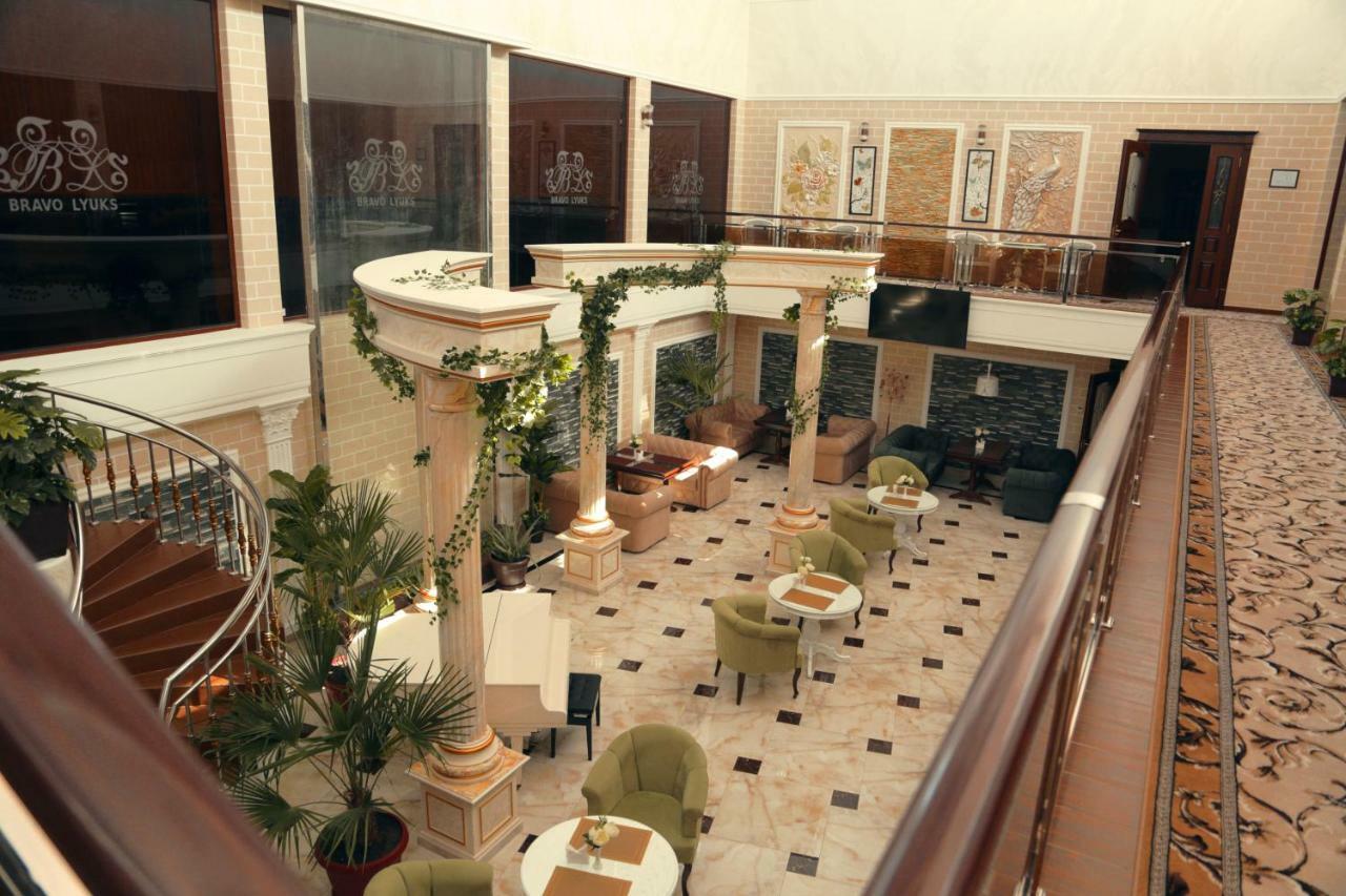 Bravolyuks Hotel Urgench Esterno foto