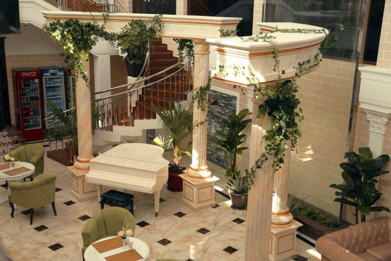 Bravolyuks Hotel Urgench Esterno foto