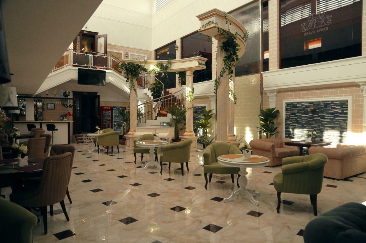 Bravolyuks Hotel Urgench Esterno foto