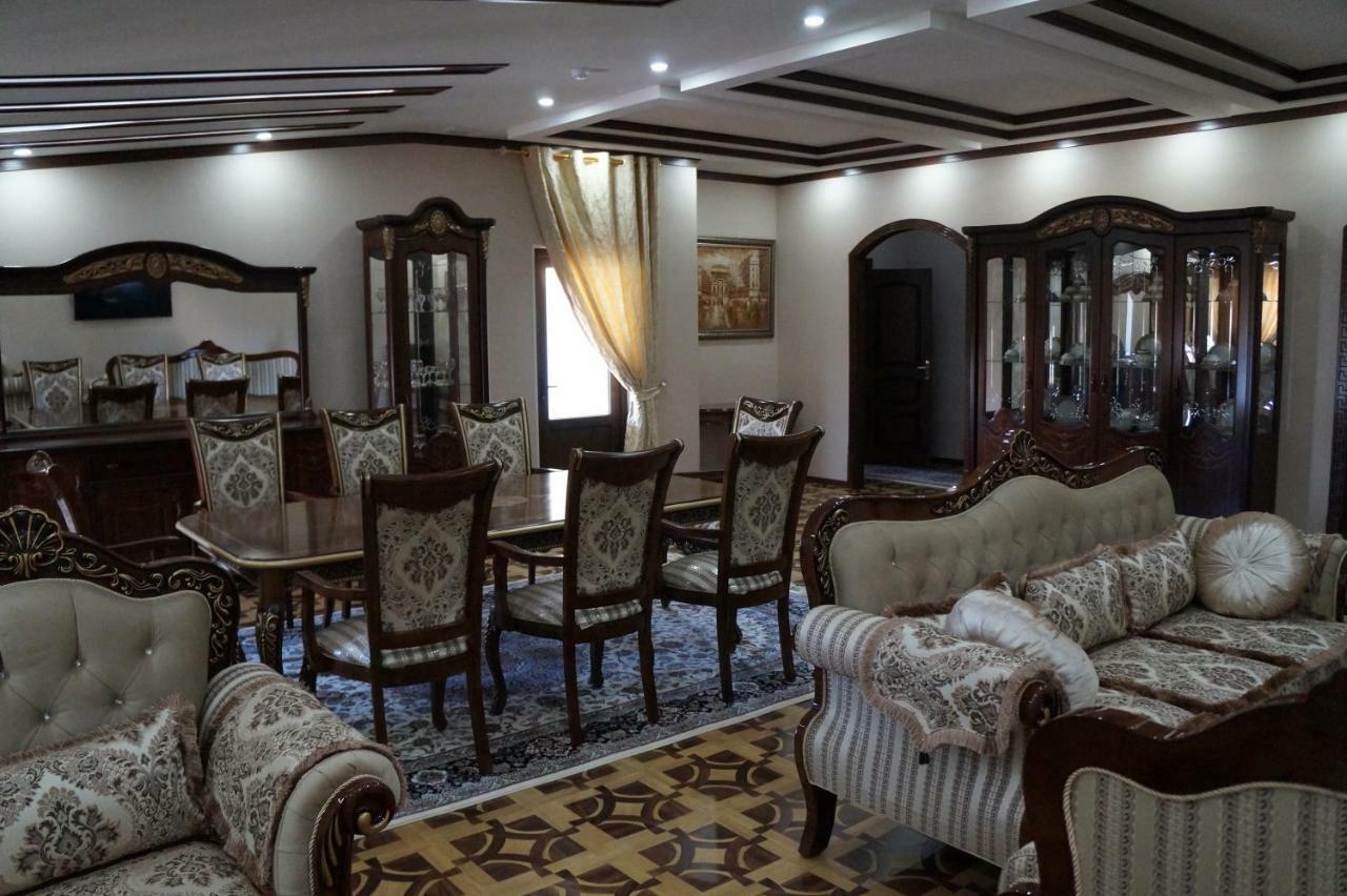 Bravolyuks Hotel Urgench Esterno foto